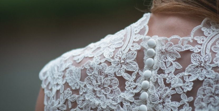 Britanică, „devastată” după ce i s-a anulat nunta din cauza unei fotografii indecente